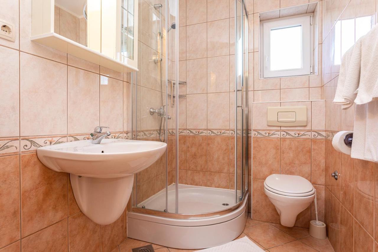 Apartments Crnekovic II Popa Dorcica Baška Εξωτερικό φωτογραφία